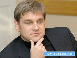 Сергей Дарькин покатался на авто, которые будут собирать во Владивостоке