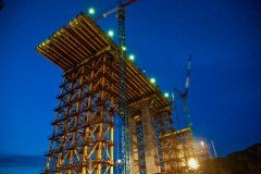 Строители моста на Русский приступили к новому этапу