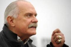 Никита Михалков останется без спецсигналов