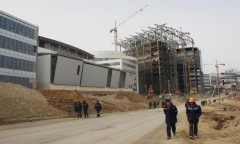 Недобросовестные подрядчики принудительно покидают стройки Саммита АТЭС-2012