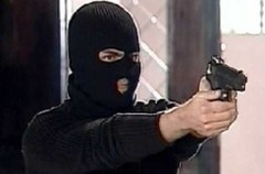 Во Владивостоке задержали вооруженного разбойника