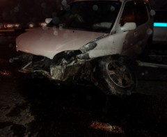Во Владивостоке водитель врезался в ограждение путепровода