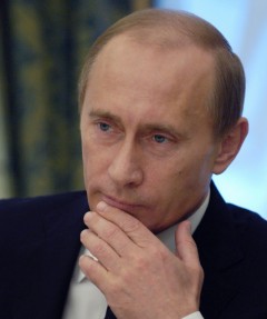 Путин стал невыездным