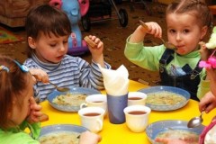 Вспышка сальмонеллеза в детсаду Приморья произошла по вине поваров