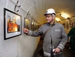 Подземная фотовыставка открылась на глубине 800 метров