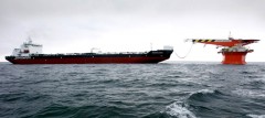 Танкер с нефтью затонул у афинских берегов
