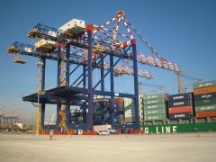 ВМТП ввел в эксплуатацию новые контейнерные перегружатели