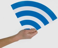 В сквере Почетных граждан во Владивостоке появился бесплатный \"Wi-Fi\"