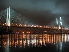 Мост через бухту Золотой Рог предлагают раз в году делать пешеходным