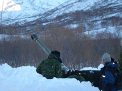 Обстрел лавиноопасных склонов, с которых принудительно