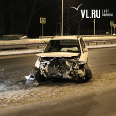Вечером в среду направлявшийся в сторону Артёма автомобиль