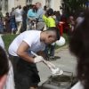 Горожане попробовали уху на встрече с Нептуном