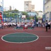 Pr`es de l''ecole dans le centre de Vladivostok maire a ouvert un terrain de jeu moderne
