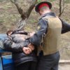 Artyom betrunkenen Fahrer wird f"ur die Drohungen gegen Polizei