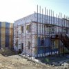L'edificio `e in costruzione presso il Pikhtovaya all'asilo con le comunicazioni