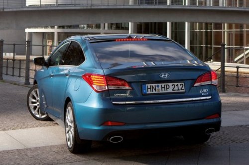 Hyundai i40 доступен в новых комплектациях