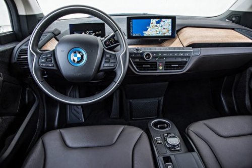 BMW    i3