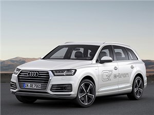    Audi Q7 e-tron - 