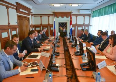 Приморье станет пилотным регионом по комплексному развитию детско-юношеского спорта Приморье станет пилотным регионом по комплексному развитию детско-юношеского спорта