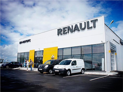 Продажи автомобилей Renault в России сократились на 38% - автоновости