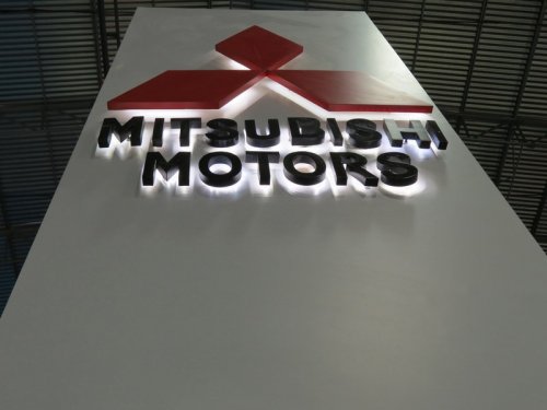  Mitsubishi     - 