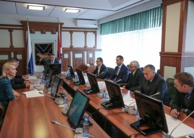 Губернатор Приморья встретился с руководителями ведущих спортивных клубов Губернатор Приморья встретился с руководителями ведущих спортивных клубов