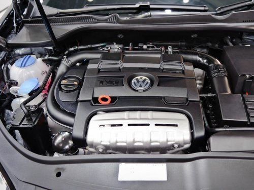 Volkswagen AG        - 