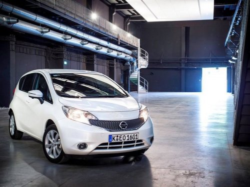 Nissan Note    - 