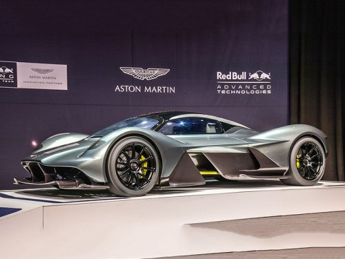    Aston Martin Valkyrie - 