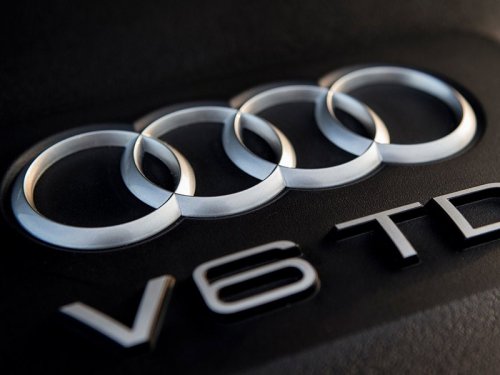 Audi  850 .    V6  V8 - 