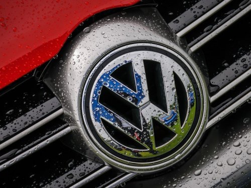   Volkswagen   - 