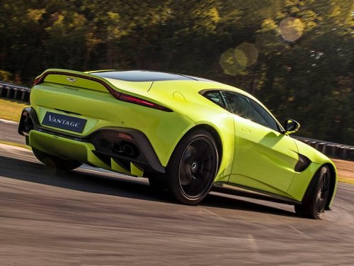 Aston Martin       Vantage - 