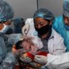 Chinese rescuers have taken birth in the earthquake victims