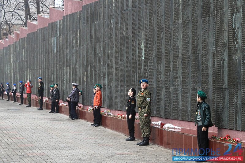 2024 год годовщина вов. Стена памяти. Стена памяти Москва. Стена памяти ВОВ В Москве. Стена памяти участников ВОВ.