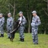 Edici'on se celebr'o en el perro polic'ia de Vladivostok manipuladores