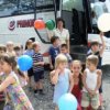 "Good Bus" wieder Gl"uck Kinder zu "Sail of Hope"
