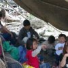 Kinder von Sichuan im Lager ankamen 