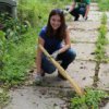 Activa la juventud Primorie vino a limpiar el cementerio marino