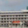 Kreuzfahrtschiff "Asuka" vert"aut im Hafen von Wladiwostok