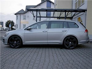 Volkswagen   Golf R    - 
