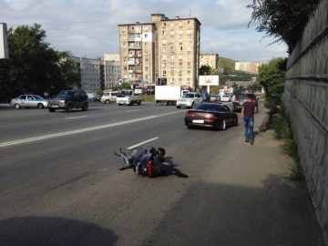 Полицейские проводят проверку по факту автоаварии с участием водителя мопеда во Владивостоке