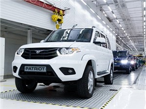  UAZ Patriot        - 