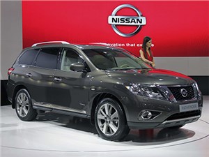       Nissan Pathfinder   - 