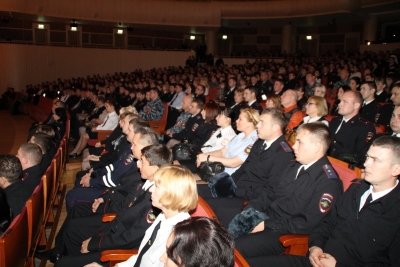 Николай Афанасьев поздравил сотрудников органов внутренних дел и ветеранов с профессиональным праздником