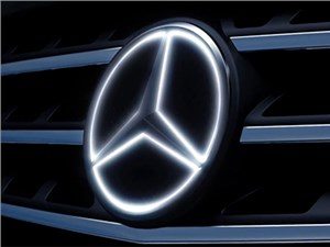 Mercedes-Benz      - 