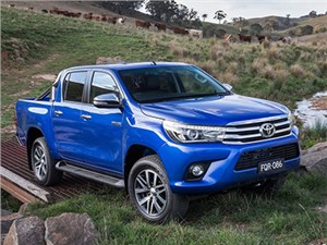 Toyota Hilux      - 