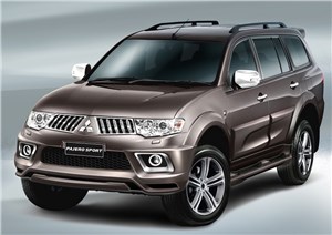   Mitsubishi Pajero   - 