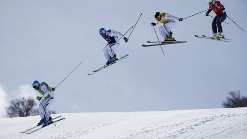 Cемен Денщиков из Арсеньева выиграл этап Кубка мира по фристайлу в дисциплине ски-кросс