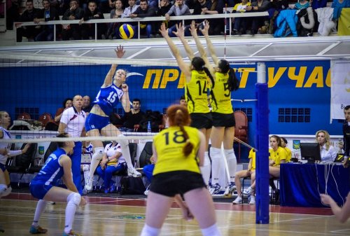 «Приморочка» завершит сезон домашними матчами с «Сахалином»