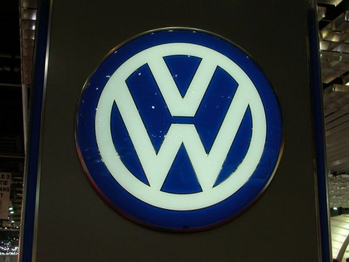 Volkswagen AG       - 